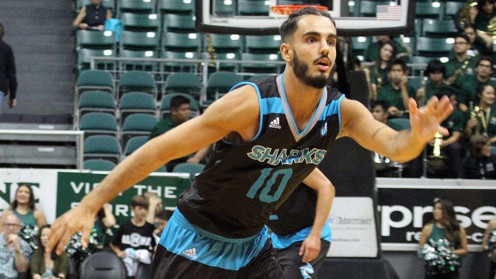 Yhdysvaltalaisessa yliopistojoukkueessa Hawaii Pacific Sharksissa pelannut Emil Isovic on kuollut.