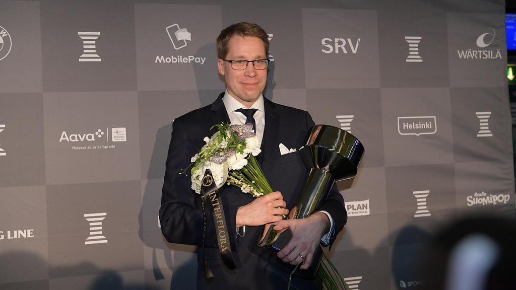 Olli Ohtoselle sataa kunniaa.