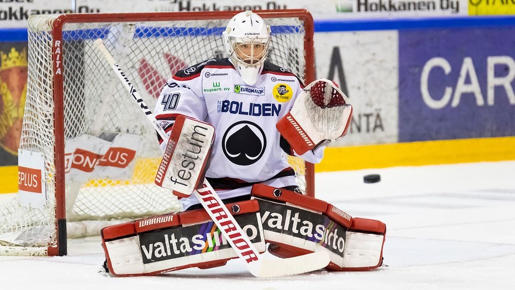 Kasperi Kotkaniemi pelaa ensimmäisen SM-liigan ottelunsa Ässien maalissa.