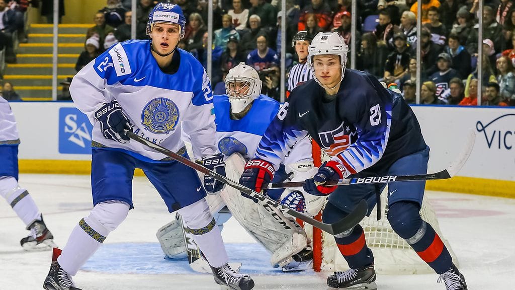 Joel Farabee iski Yhdysvalloille kolme maalia Kazakstania vastaan.