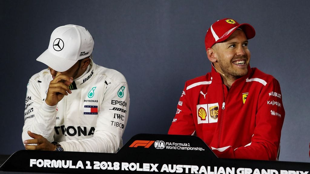Lewis Hamiltonilla ja Sebastian Vettelillä oli hauskaa Australian GP:n tiedotustilaisuudessa.