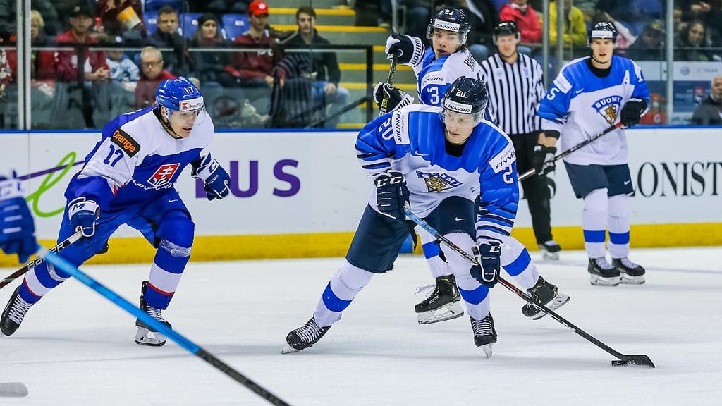 Eeli Tolvanen siirettiin Slovakia-ottelussa Anton Lundellin ja Kaapo Kakon vierelle. Mitä kolmikko saa aikaiseksi, kun vastaan asettuu USA?