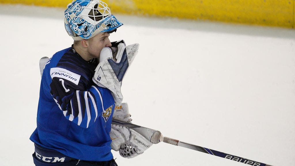 Nuorten Leijonien ykkösvahti Ukko-Pekka Luukkonen lipsautti helposti USA:n 3-0-maalin yön ottelussa.