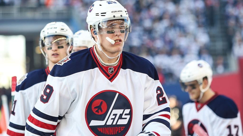 Patrik Laine NHL Heritage Classic 2016