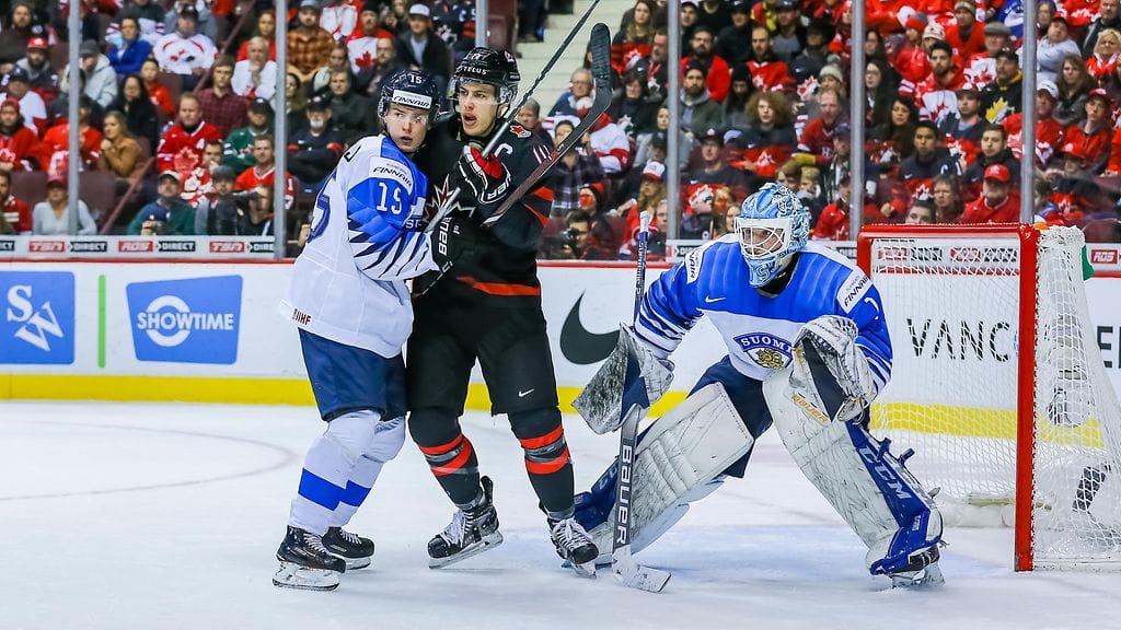 Henri Jokiharju nosti Kanadan kaatamisen uransa kohokohdaksi ja suitsutti maalivahti Ukko-Pekka Luukkosta.