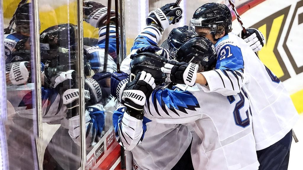 Suomi taistelee maailmanmestaruudesta viikonloppuna nuorten MM-kisoissa.
