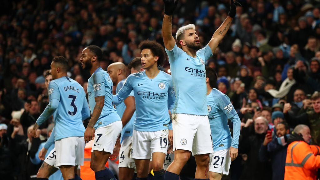 Sergio Agüero kiitti faneja maalinsa jälkeen.