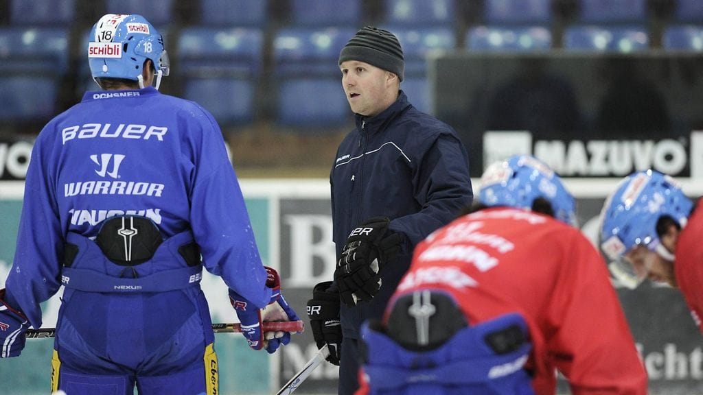 Kimmo Rintanen valmensi Kloten Flyersin joukkuetta.