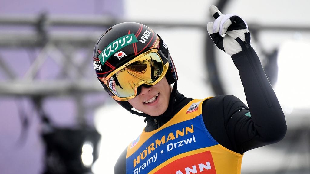 Ryoyu Kobayashi liiteli ylivoimaiseen voittoon Innsbruckissa.