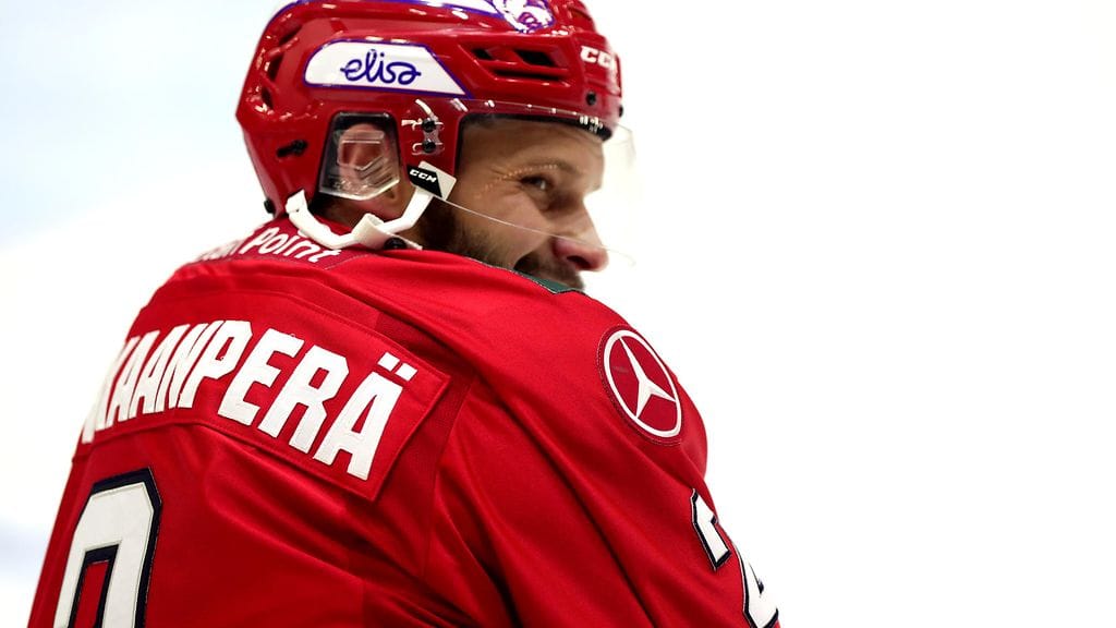 Markus Kankaanperää juhlittin ennen Kärpät-ottelua.