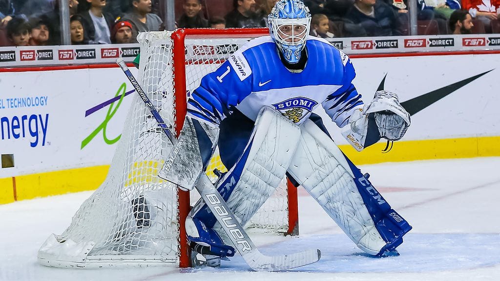Ukko-Pekka Luukkonen hoiteli Suomen maalilla hyvin harvat Sveitsin yritykset.