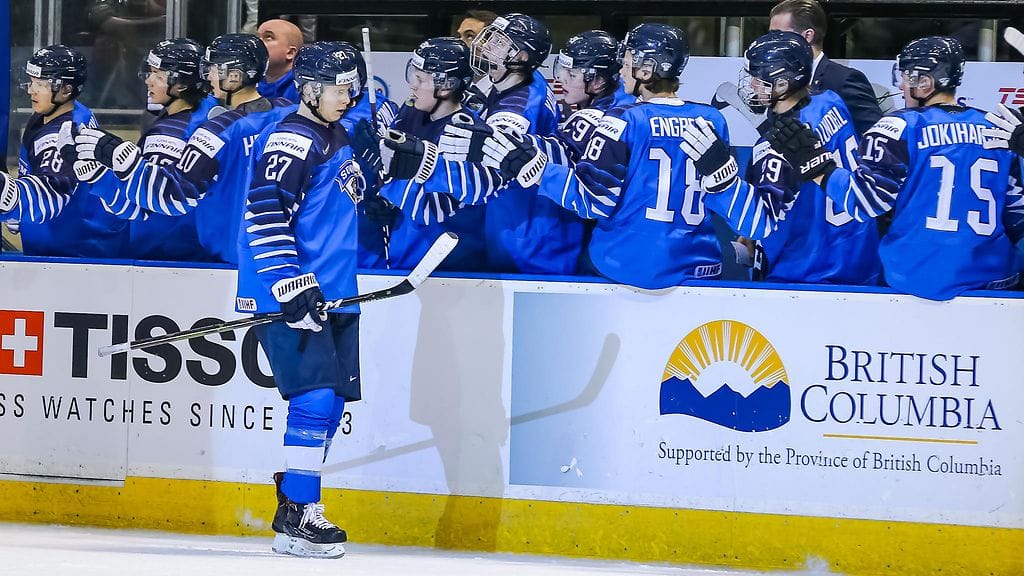 Jesse Ylönen siirsi Nuoret Leijonat 1-0-johtoon MM-finaalissa USA:ta vastaan.