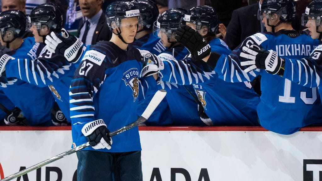 Jesse Ylönen iski Suomen avausmaalin loppuottelussa.