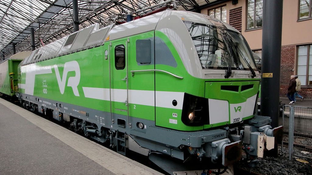 Uusia Sr3-vetureita on tähän asti voitu käyttää vain poikkeusluvalla ja pelkästään tavaraliikenteessä.