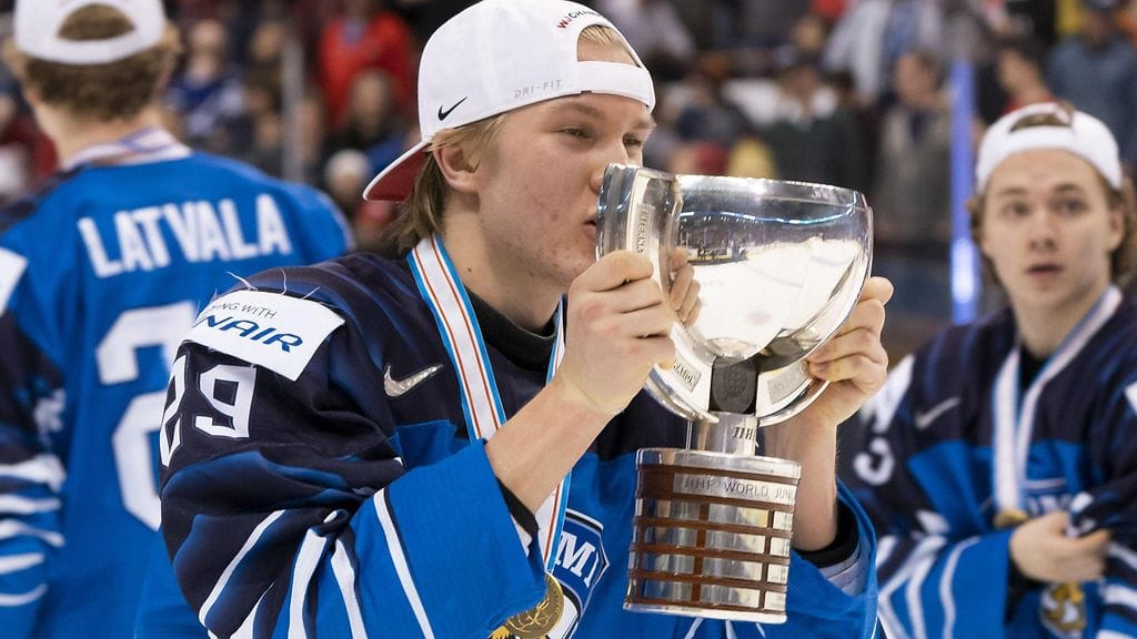 Anton Lundell iloitsi alle 20-vuotiaiden maailmanmestaruutta.