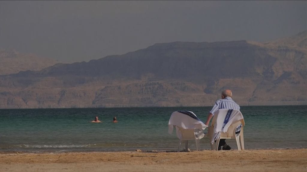 Kuollutmeri, uimarit