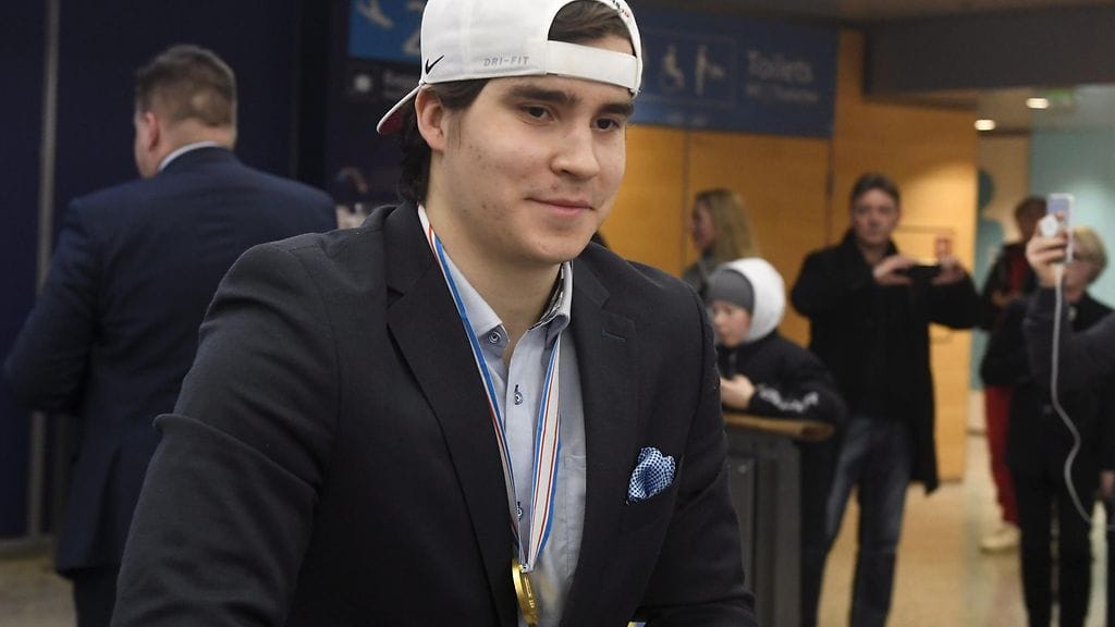 Nuorten Leijonien kapteeni Aarne Talvitie palasi Suomeen pahasti kinkaten.