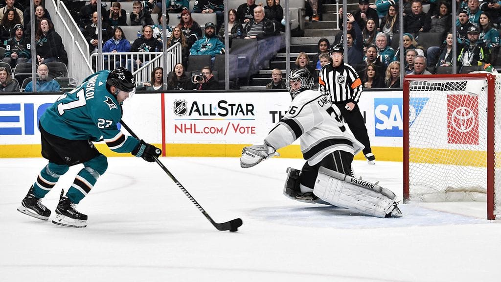 Joonas Donskoi ohitti Jack Campbellin.