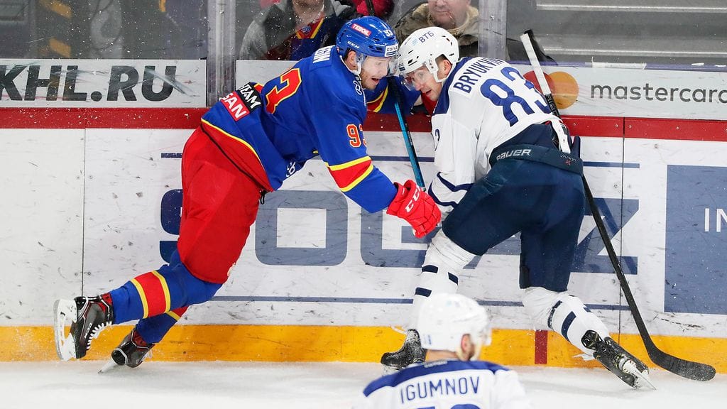 Peter Regin kamppaili Dynamo Moskovaa vastaan tiistaina.