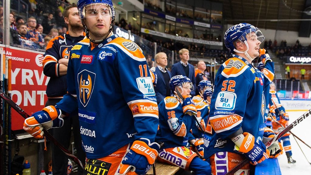 Matti Järviselle tuomittiin suihkukomennus toisessa erässä HPK:ta vastaan.