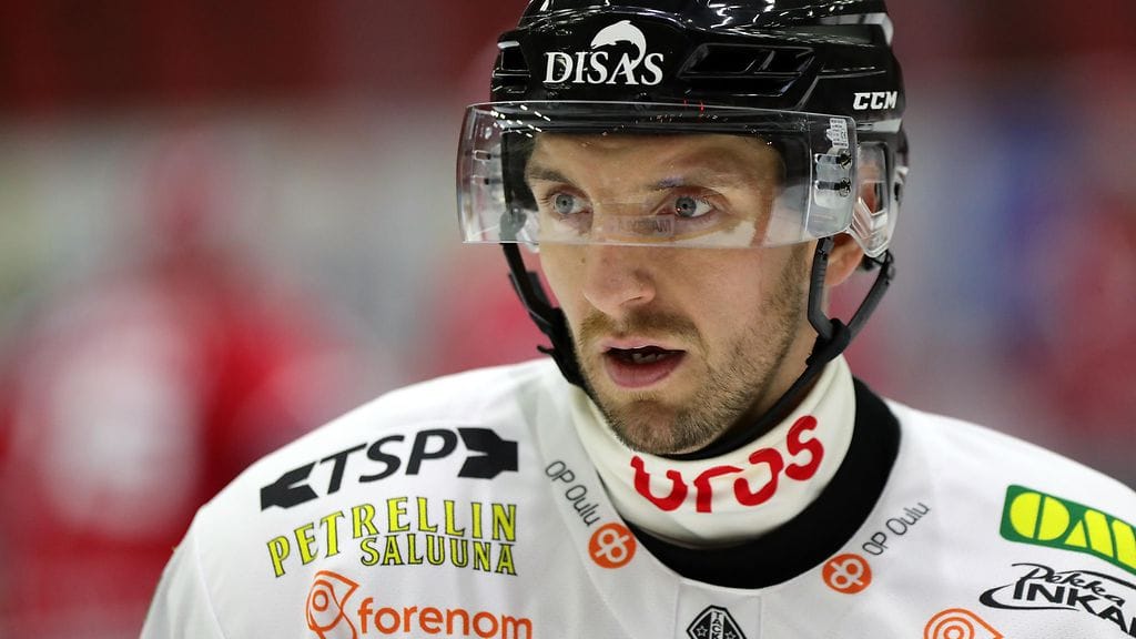 Oskar Osala oli huimassa vireessä Kouvolan KooKoota vastaan.