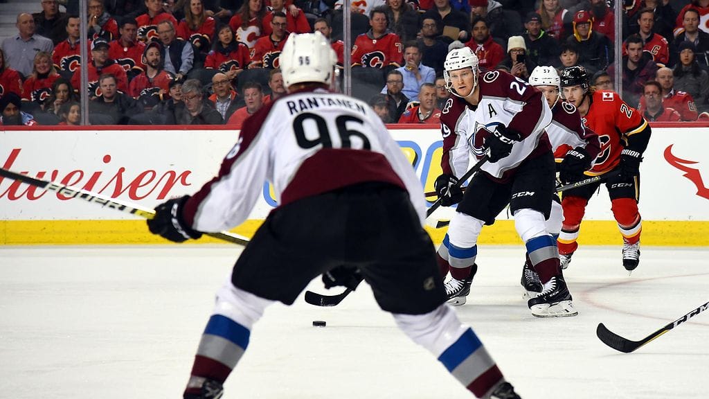 Mikko Rantanen teki Calgaryssa kauden 20. maalinsa.