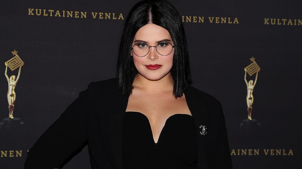 Sara Forsberg laittoi kampauksen uusiksi.