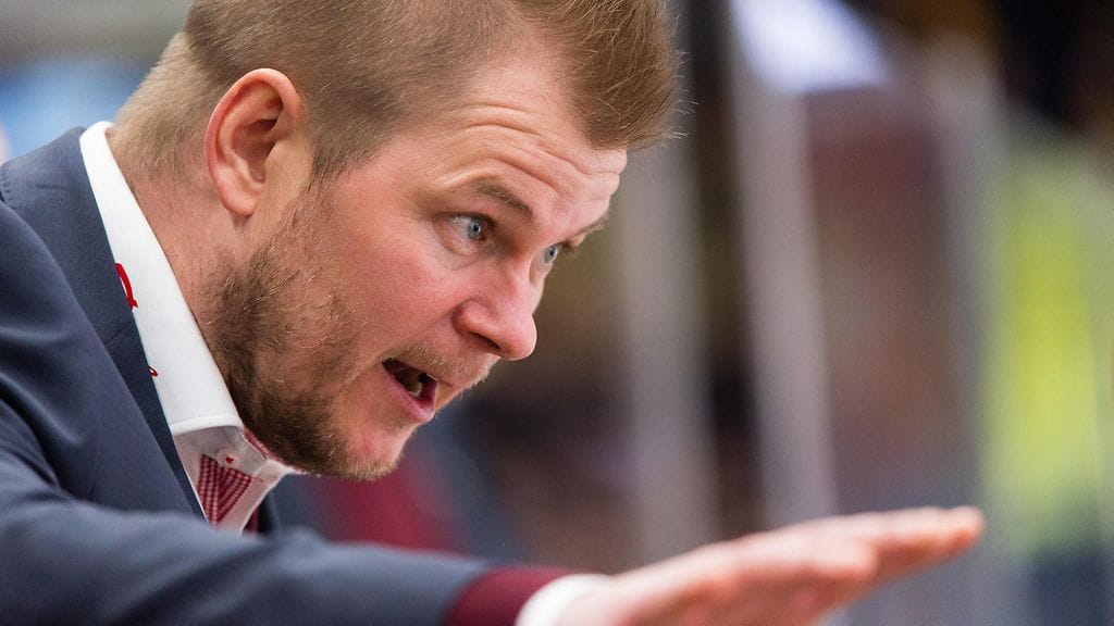 Ari-Pekka Pajuluoma on luotsannut Sportin liitoon SM-liigassa.