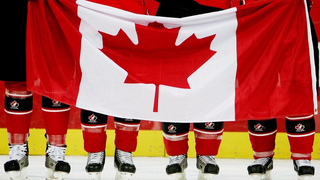 Kanada juhlii alle 18-vuotiaiden tyttöjen MM-kultaa jääkiekossa. Kuvituskuva.