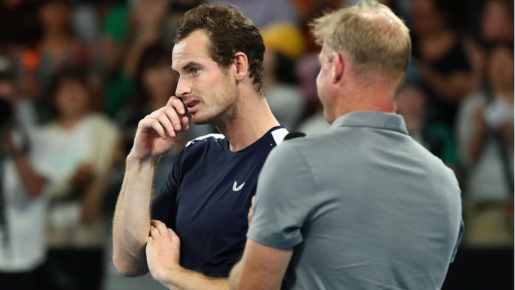 Andy Murray liikuttui kenttähaastattelussa tappion jälkeen Australian avoimissa.