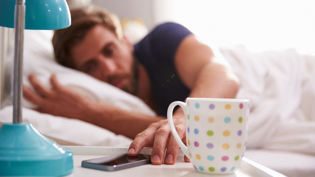 Liian lyhyet, liian pitkät ja huonolaatuiset yöunet yhdistettiin sydänsairauksiin. Kuvituskuva.