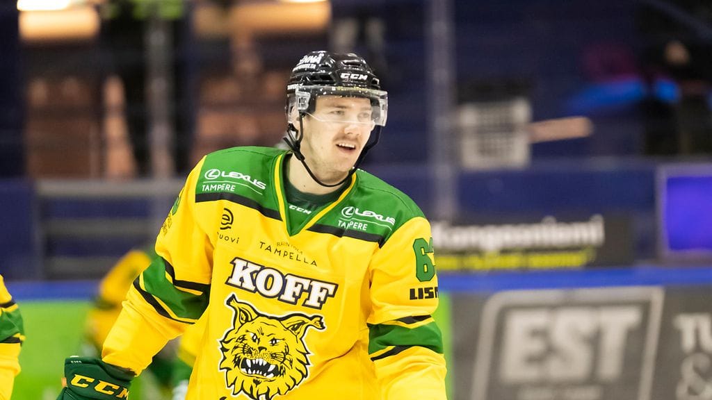 Panu Mieho tarjosi fyysisyyttä Turussa.