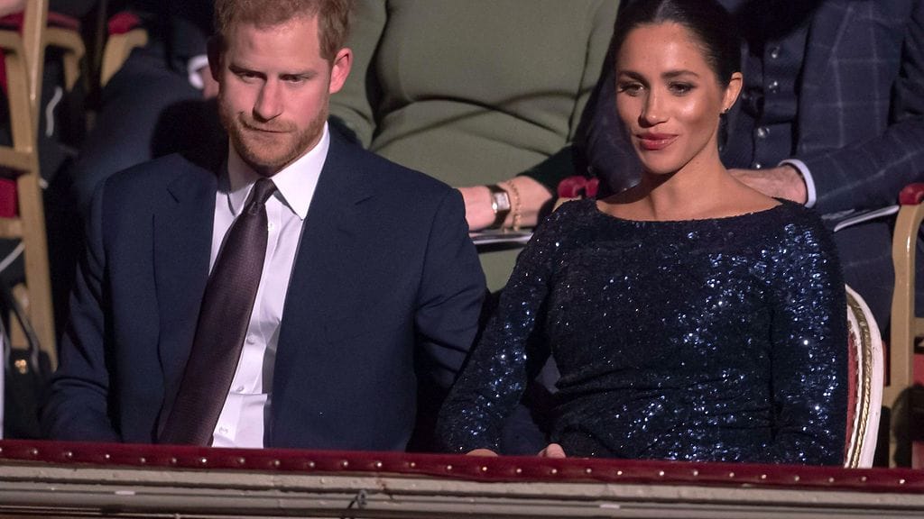 Prinssi Harry ja herttuatar Meghan Cirque du Soleilin näytöksessä.