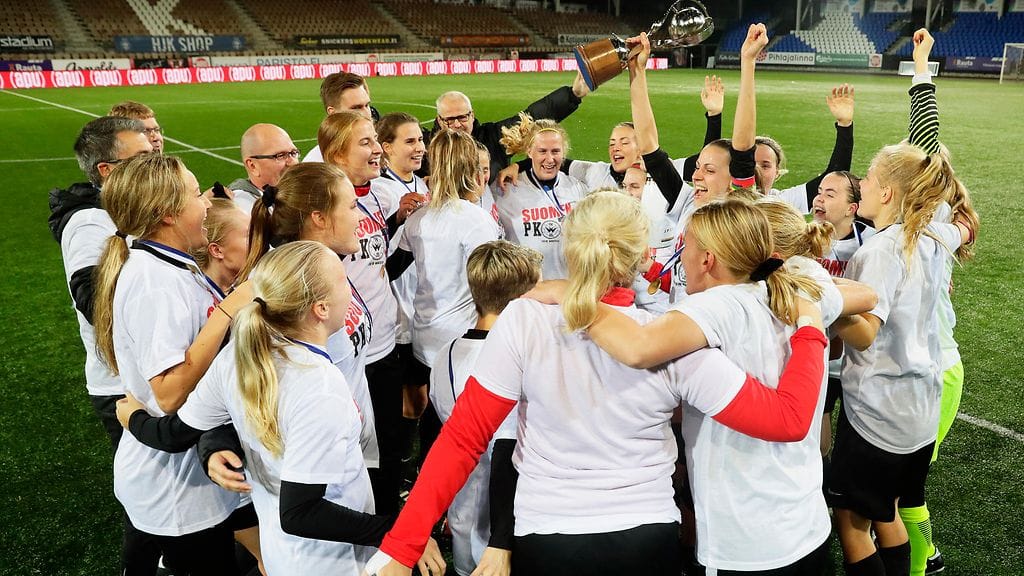 PK-35 juhli viime kaudella naisten mestaruutta.