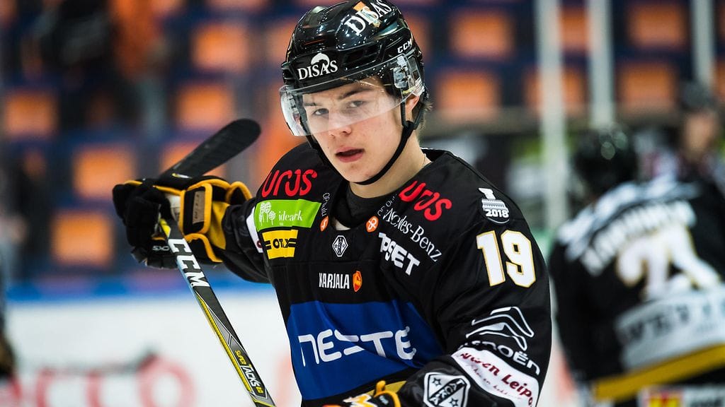 Rasmus Kupari koki kovia Oulussa.