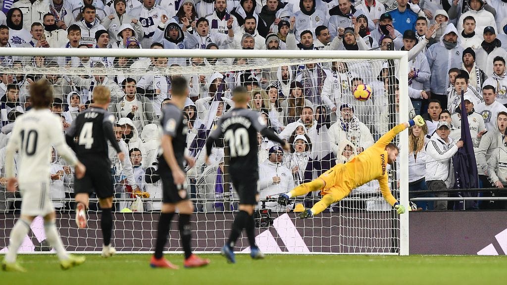 Casemiro laukoi näyttävästi Real Madridille 1-0-maalin lauantain La Liga -ottelussa Sevillaa vastaan.