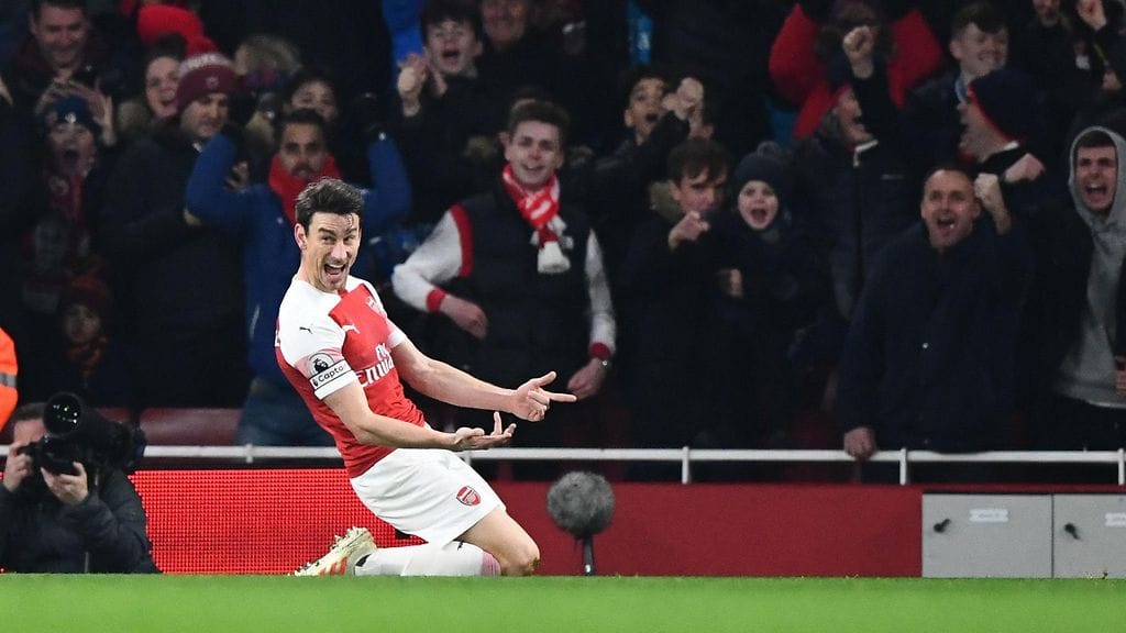 Laurent Koscielny vastasi Arsenalin 2-0-osumasta huippuottelussa Chelseaa vastaan.