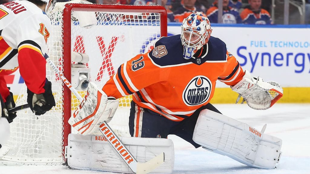 Edmonton Oilersin Mikko Koskinen esitti näyttävän torjunnan Calgary Flamesia vastaan.
