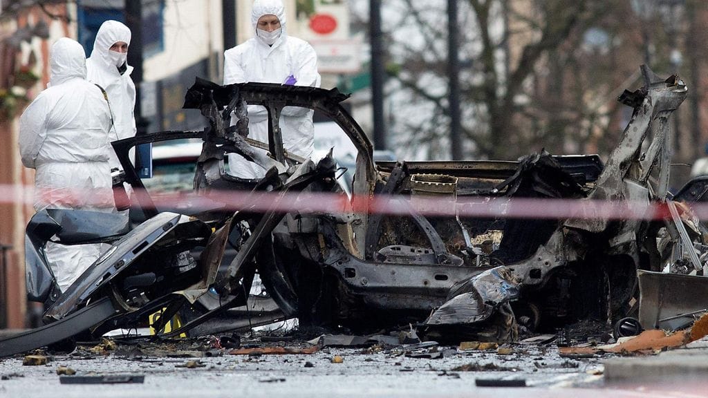 Poliisi ehti Mirrorin mukaan evakuoida alueen ennen kuin pommi räjähti.