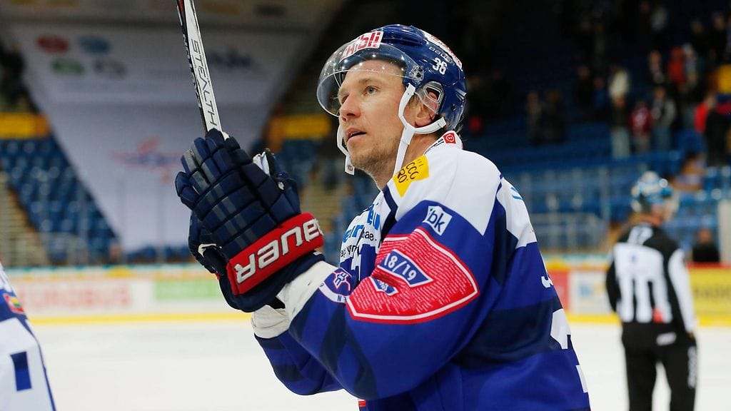 Jussi Jokinen haki syksyllä pelituntumaa Klotenin joukkueesta.