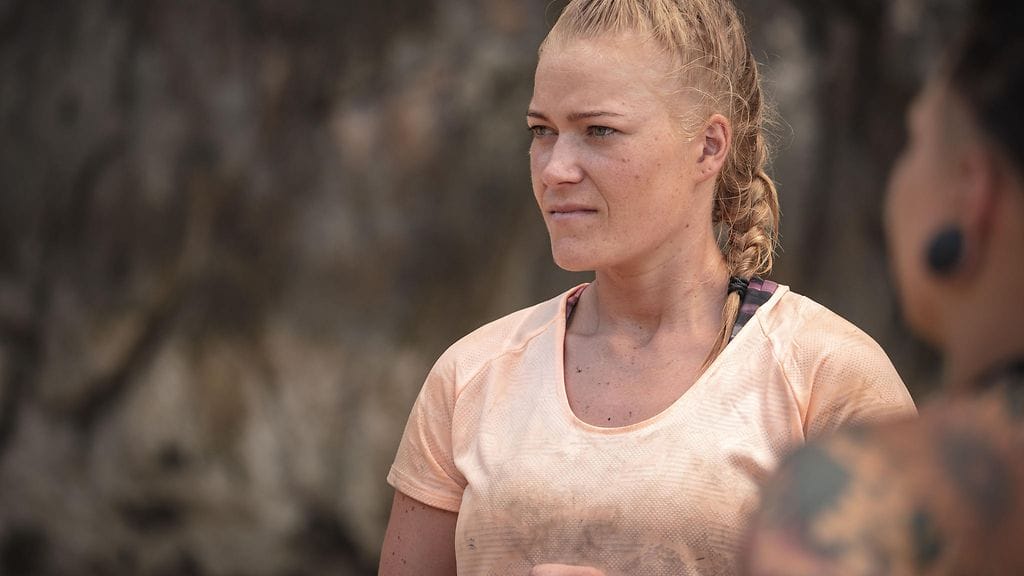 selviytyjat_suomi_kausi_2_promo_buwaya_noora_raty_kuvaaja_lars_johnson