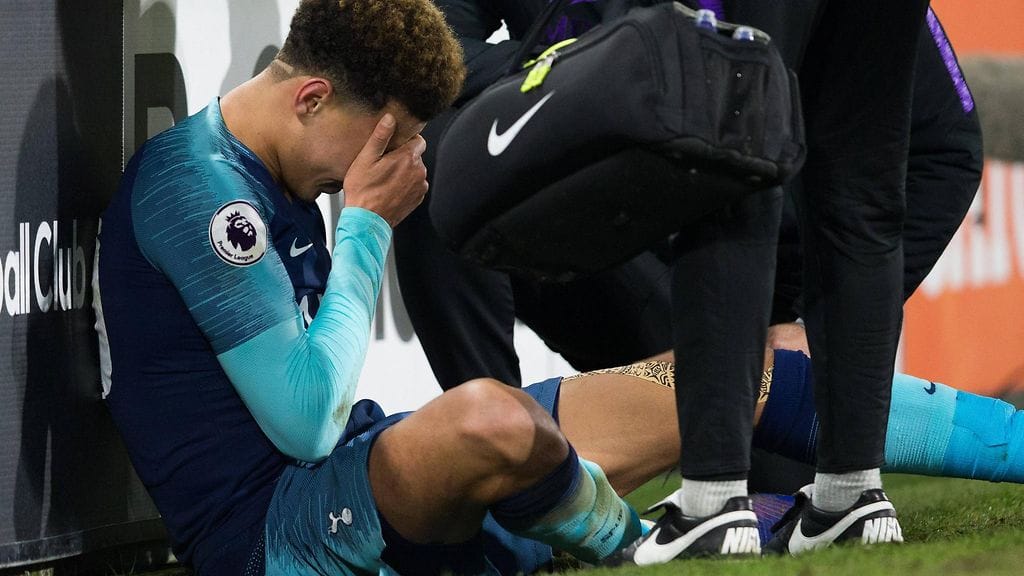Dele Alli joutuu sivuun loukkaantumisen takia.