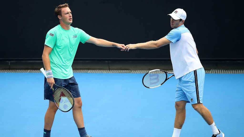 Henri Kontinen (vas.) lähtee John Peersin kanssa Ranskan avoimiin menestys mielessä.