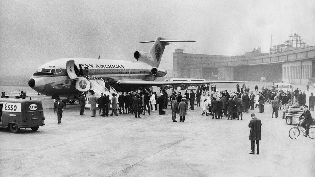 2Boeing 727 arkistokuva lentokone