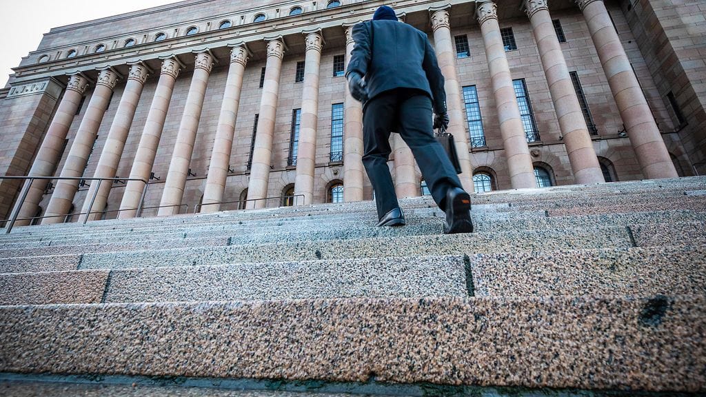 Ylen eduskuntavaaleja koskevan gallupin kärjessä oleva SDP on kasvattanut suosiotaan 23,4 prosenttiin. Kuvituskuvassa Eduskuntatalo.