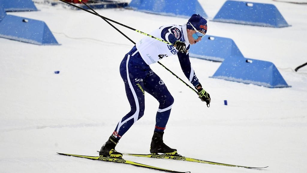 Miska Poikkimäki ylsi viidenneksi perinteisen hiihtotyylin 30 kilometrin matkalla alle 20-vuotiaiden MM-kisoissa.