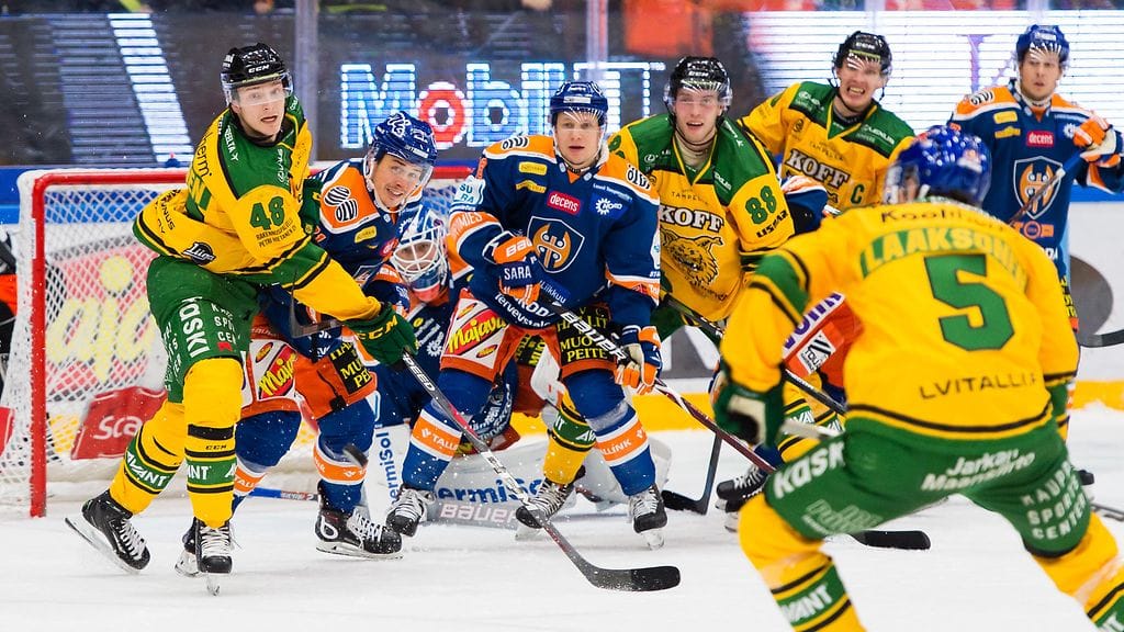 Ilves ja Tappara toivovat yleisön löytävän myös Hakametsän tilalle tulevaan uuteen halliin. Kuva marraskuun paikalliskamppailusta.