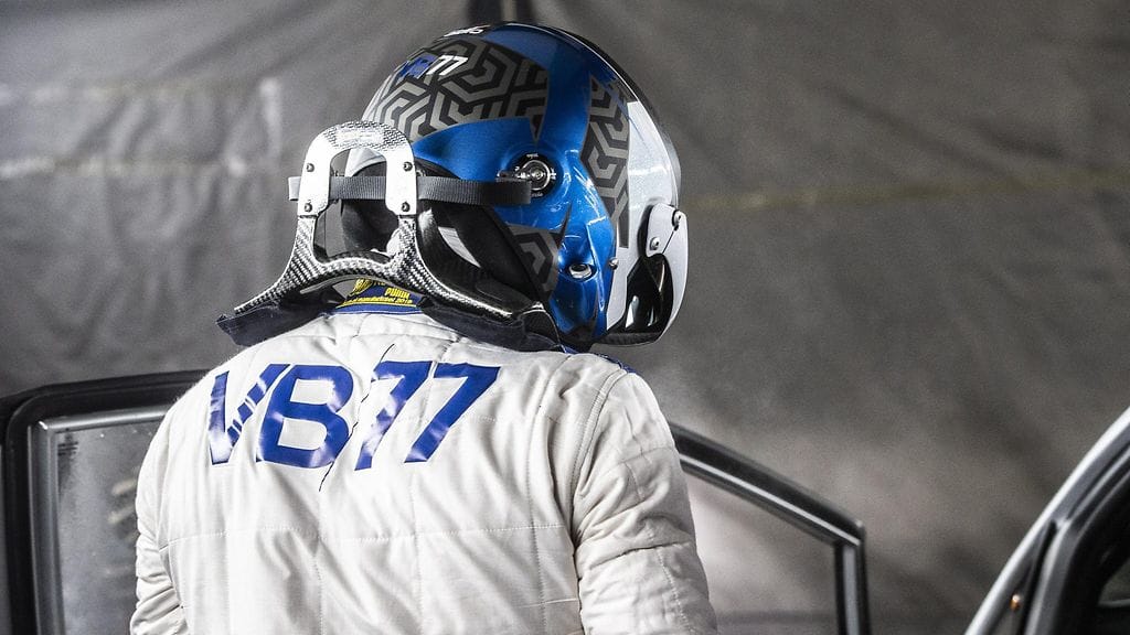 Valtteri Bottas on Tunturirallissa viidentenä vain alle neljän sekunnin erolla edellä ajavaan.