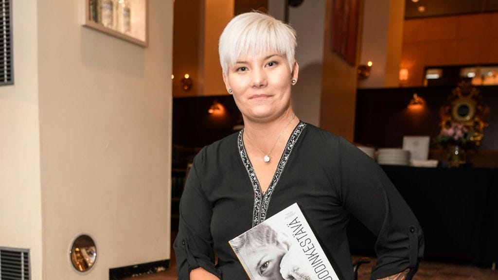 Porvoon poliisiampumiset herättivät Heidi Foxellissa kipeitä muistoja. Kuvituskuva.