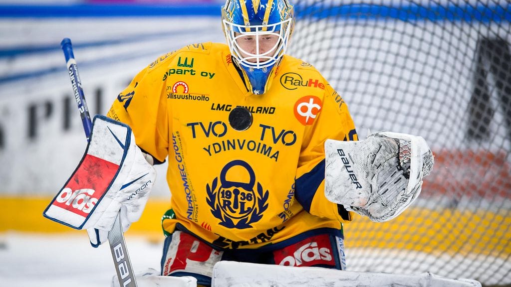 Lassi Lehtinen jatkaa Lukko-paidassa myös kauden 2019-2020.